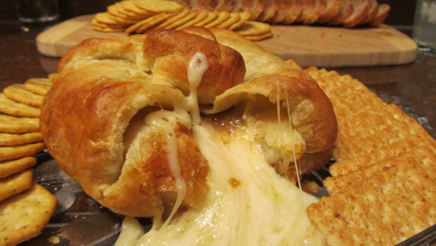 Baked Brie in Puff Pastry With Apricot or Raspberry Preserves Recipe 