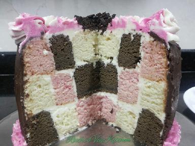 Checkerboard Cake How-To | For Goodness Cakes